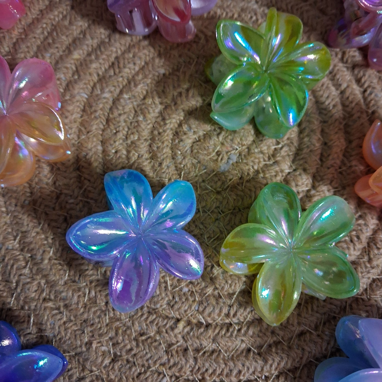 Flower claw clip