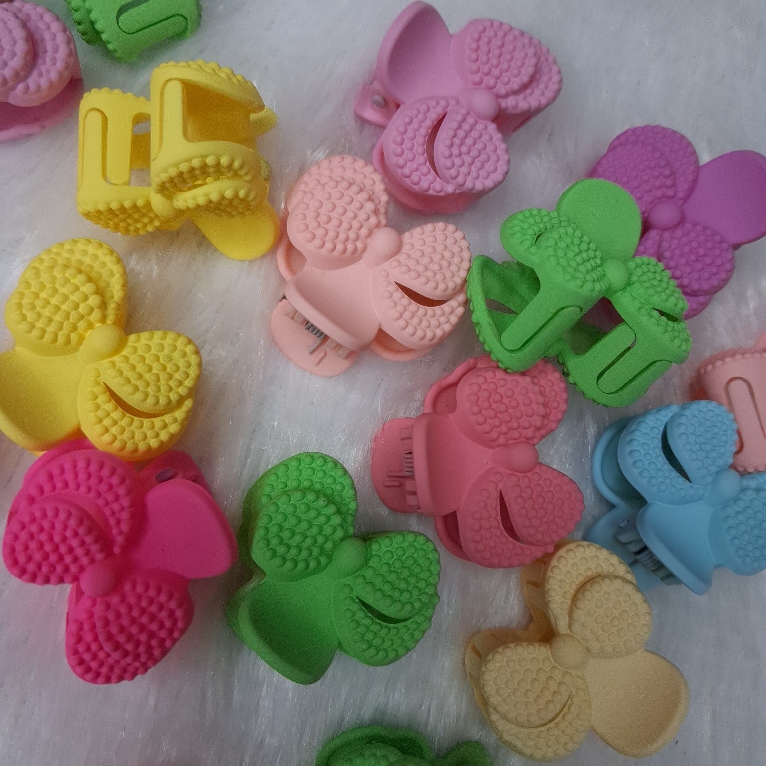🌸 Pastel Butterfly Mini Claw Clips